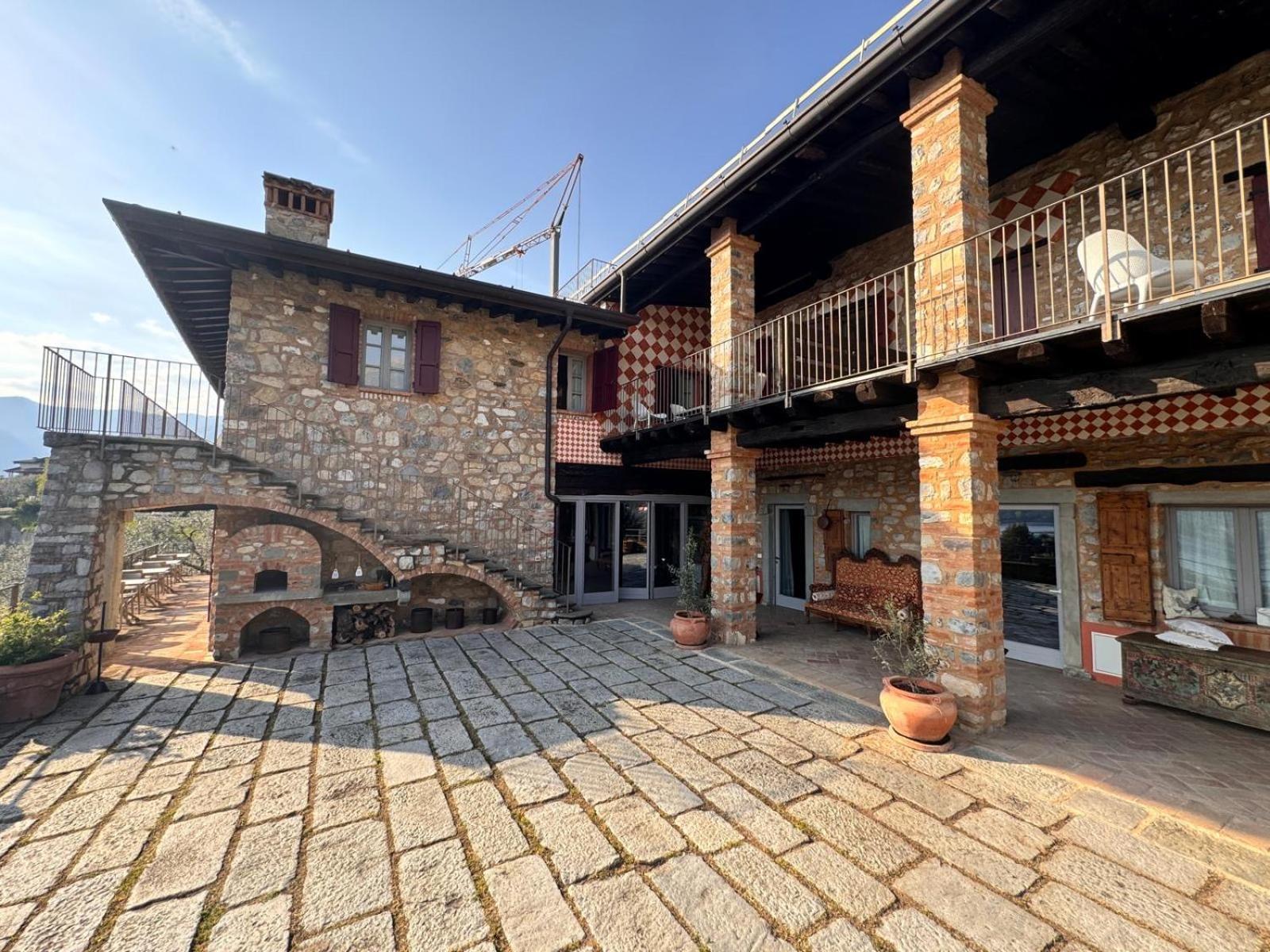 Agriturismo Cascina Carai Marone Exterior photo